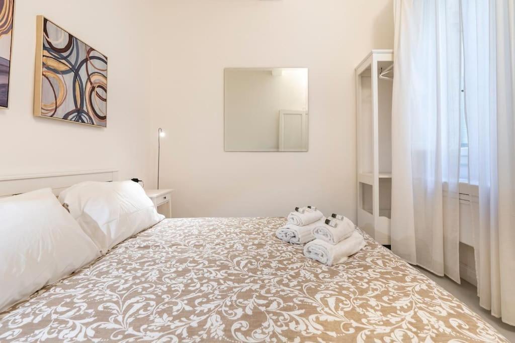 Duomo Deluxe Apartment, Firenze ภายนอก รูปภาพ